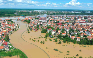 Illustration for article titled Flooding in the Balkans Comes with Landmines